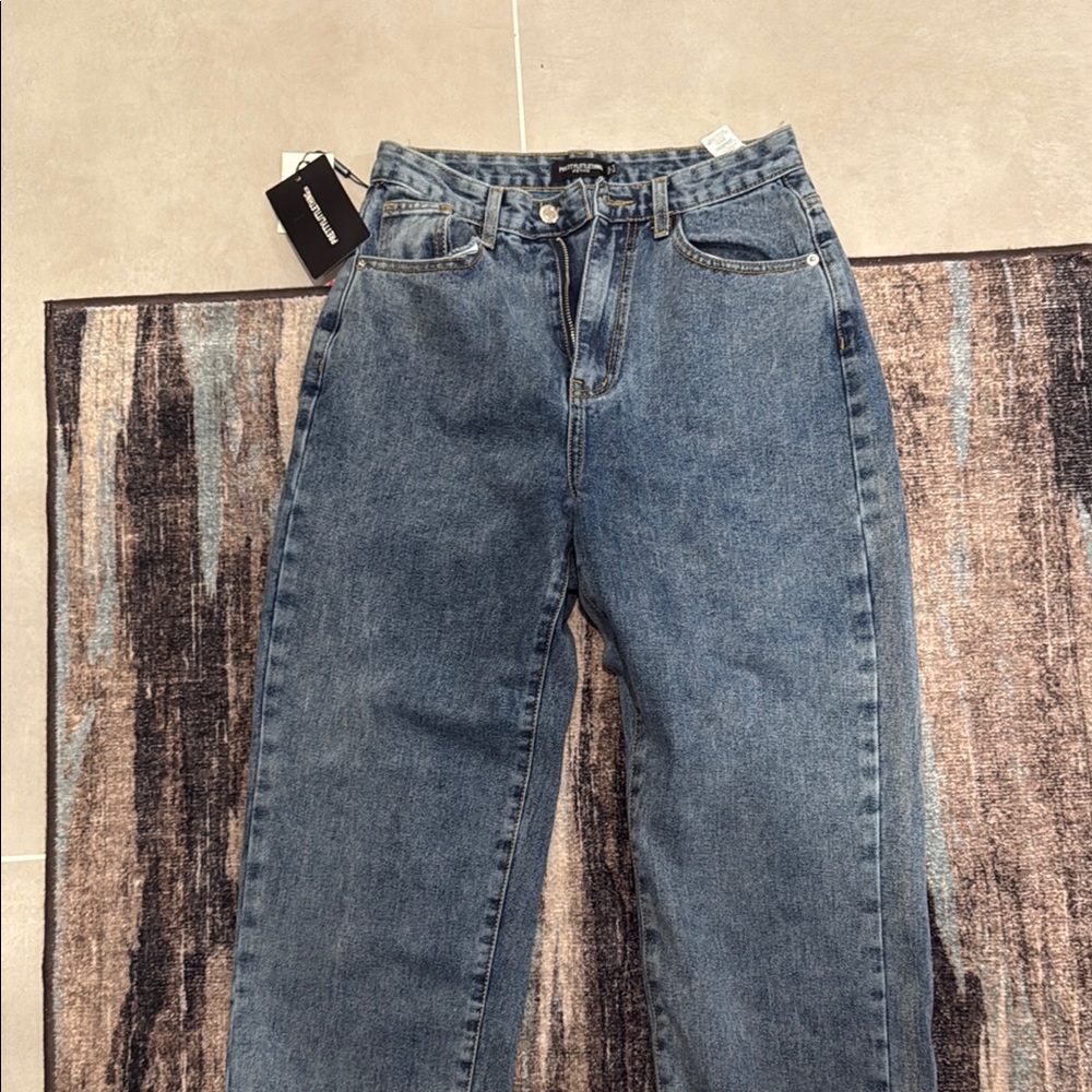 PrettyLittleThing Blue Straight Leg Jeans